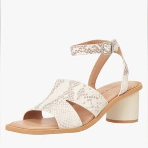 Lucky Brand Animal Print White Beige Comfortable Sandals Shoes